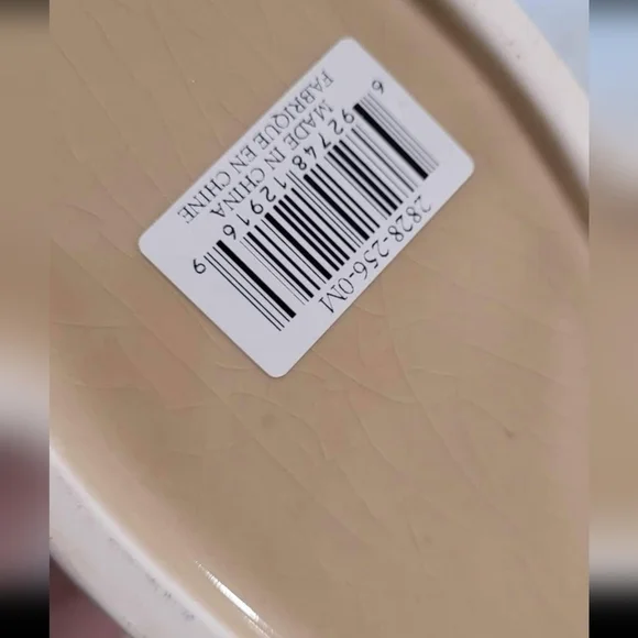 Elegant Tan and White Lace Design Vase - Picture 8 of 8